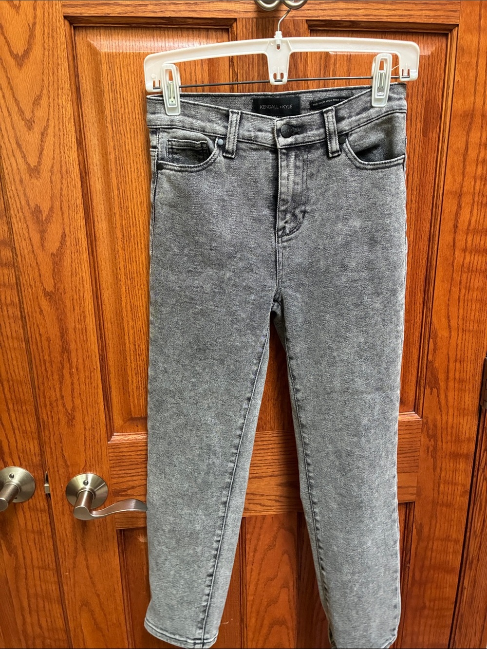 Kendall & Kylie Women's Washed Grey Skinny Jeans, Size 3/26